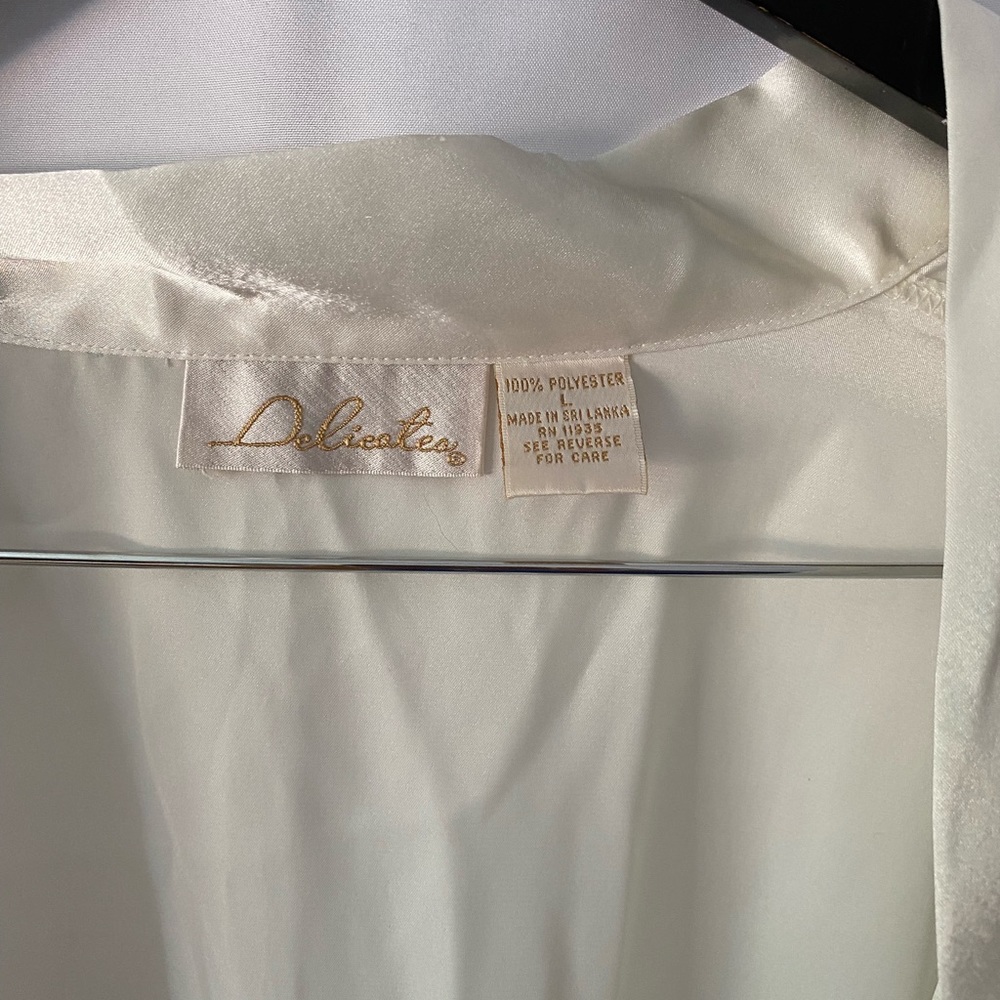 Delicates Robe - image 4